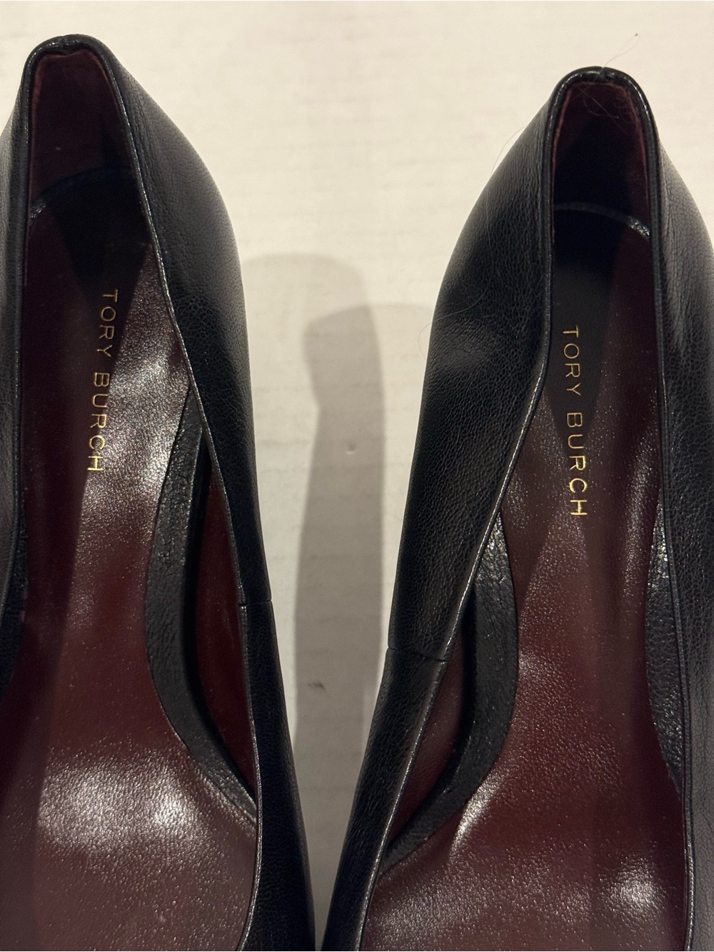 Tory Burch Georgia Black Leather Wedge Pumps Size 6.5 - Picture 8 of 16